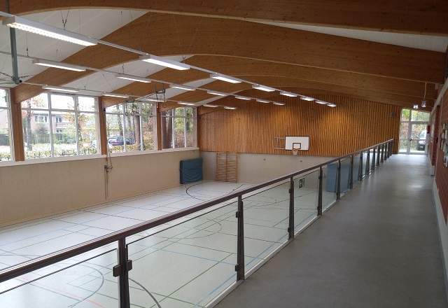 Bild der Sporthalle am Sommweg von Innen
